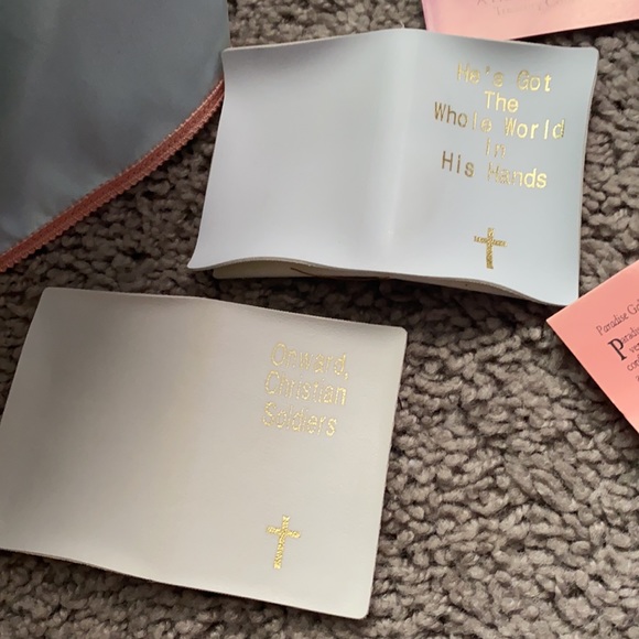 Treasury Collection singing sweetheart 14” Gloria doll - Picture 7 of 15